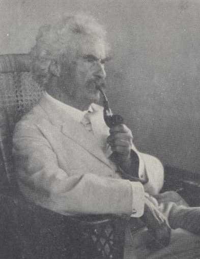 Mark Twain smoking pipe